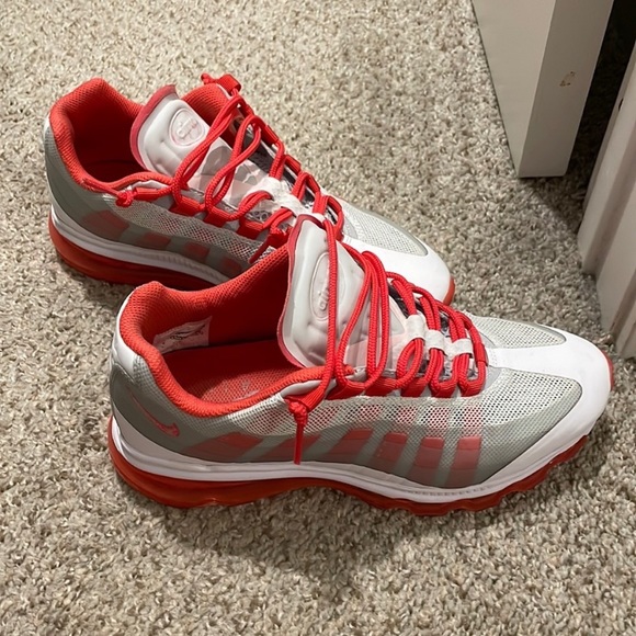 Nike Air Max - Picture 2 of 9